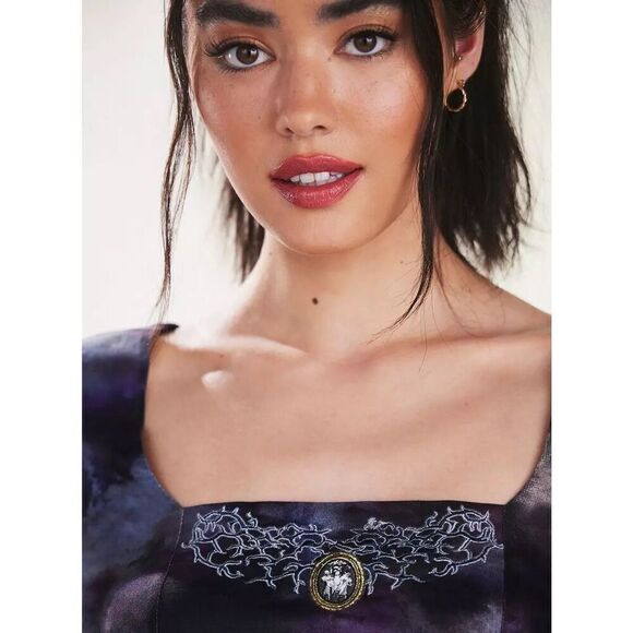 Her Universe Marvel WandaVision Agatha Tie-Dye Dress (Med) - Picture 8 of 8